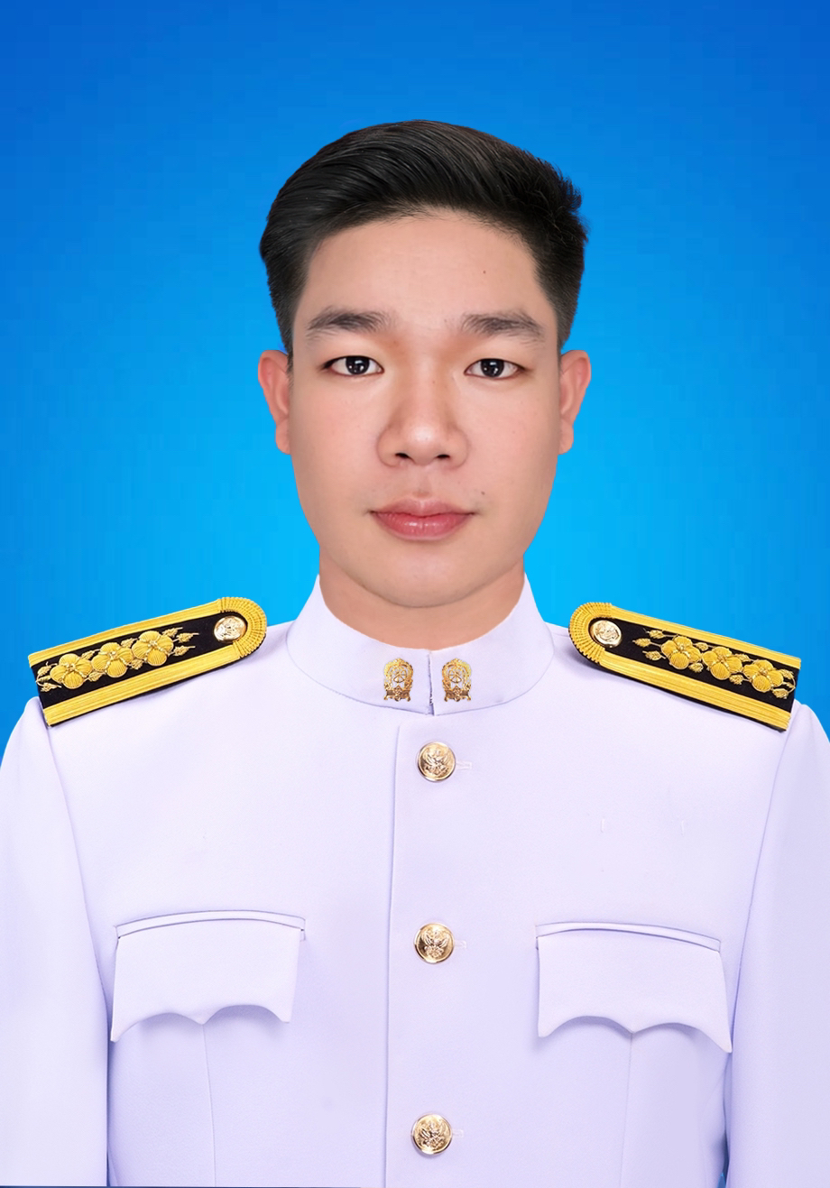นายเกียรติศักดิ์ ดีมี